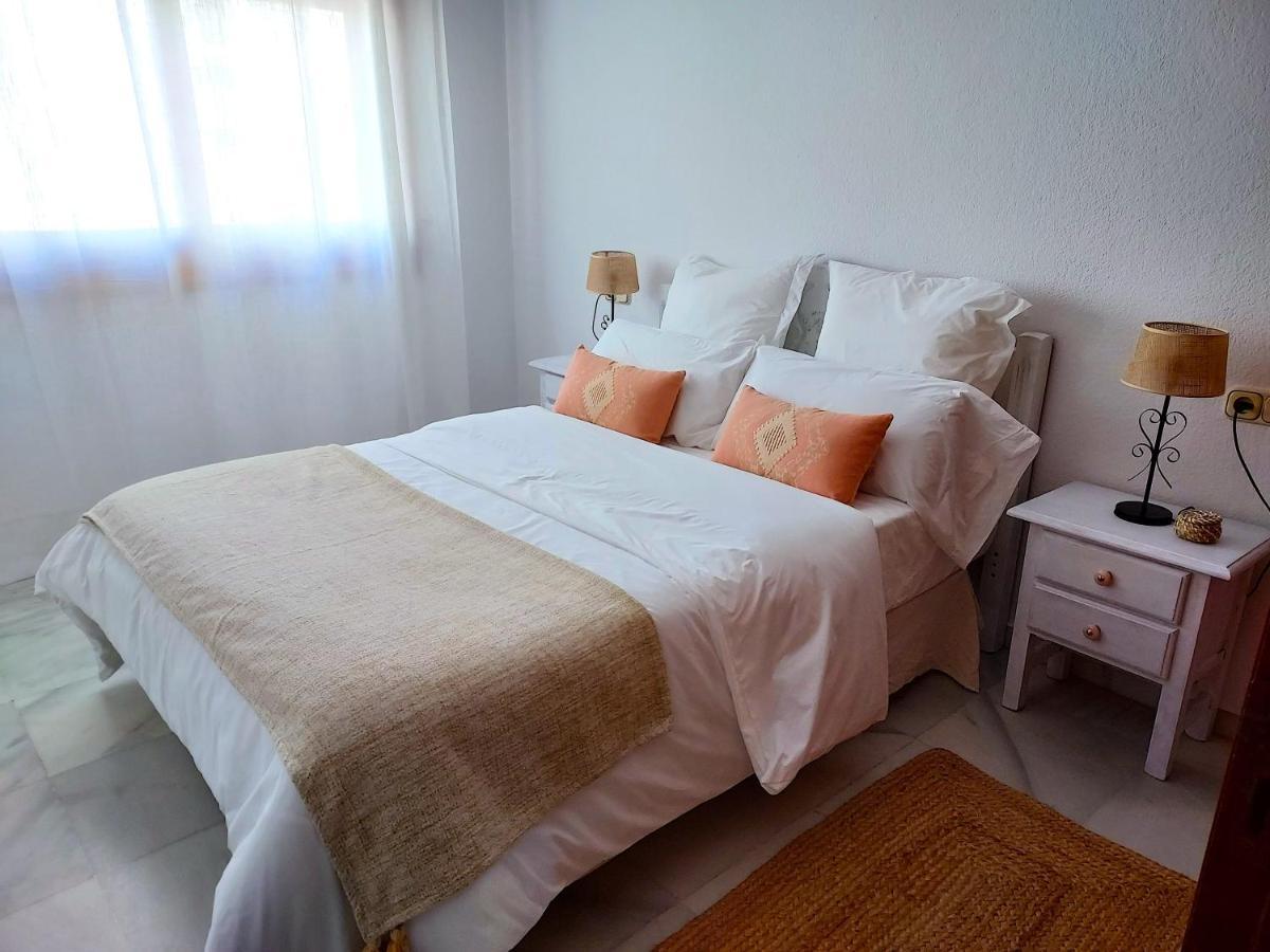 Beachfront Primera Linea De Playa En Casco Antiguo Естепона Екстериор снимка